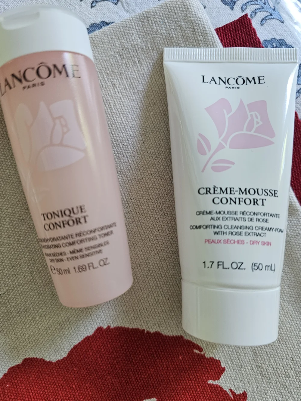 NEW! Lancome Makeup, Lancome Faux Woven Cosmetic Bag and Lipstick Kiss Tote
